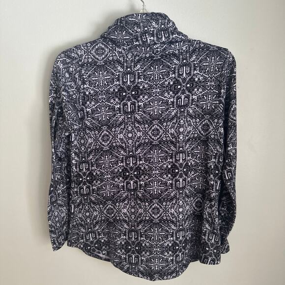 Ultra Flirt Women’s size small black/white Cowl Neck Drawstring Sweater - Picture 6 of 7